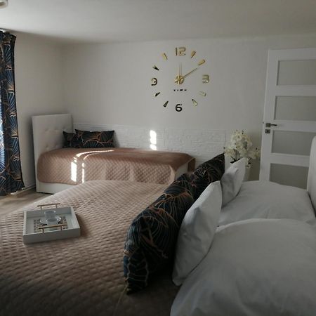 Apartman Deluxe Хеб Екстериор снимка