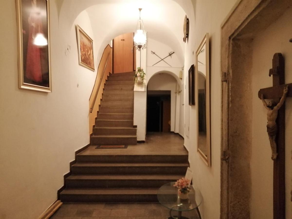 Apartman Deluxe Хеб Екстериор снимка